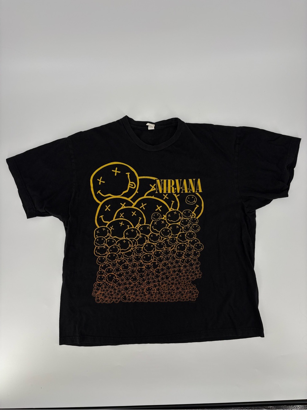 Y2K Nirvana Many Smiles Grunge Graphic 100% Cotton Soft T-shirt Top Unisex L